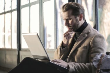 【転職は辞めてからでもいい？】在職中がいい？徹底解説します